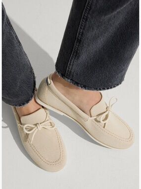 Rothy's
Women's The Boat Shoe Flats Shimmery Sand size 8.5 gently used